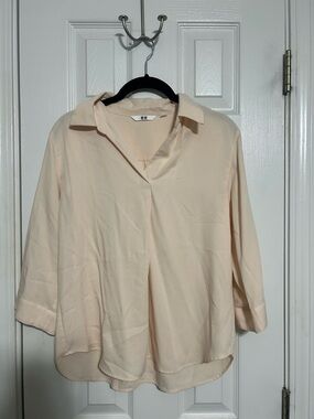 Uniqlo Light Peach Collared Blouse - Relaxed V-Neck Long Sleeve